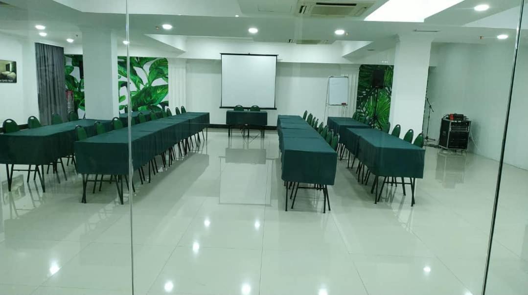 H Boutique Hotel Xplorer Loke Yew Kuala Lumpur Buitenkant foto