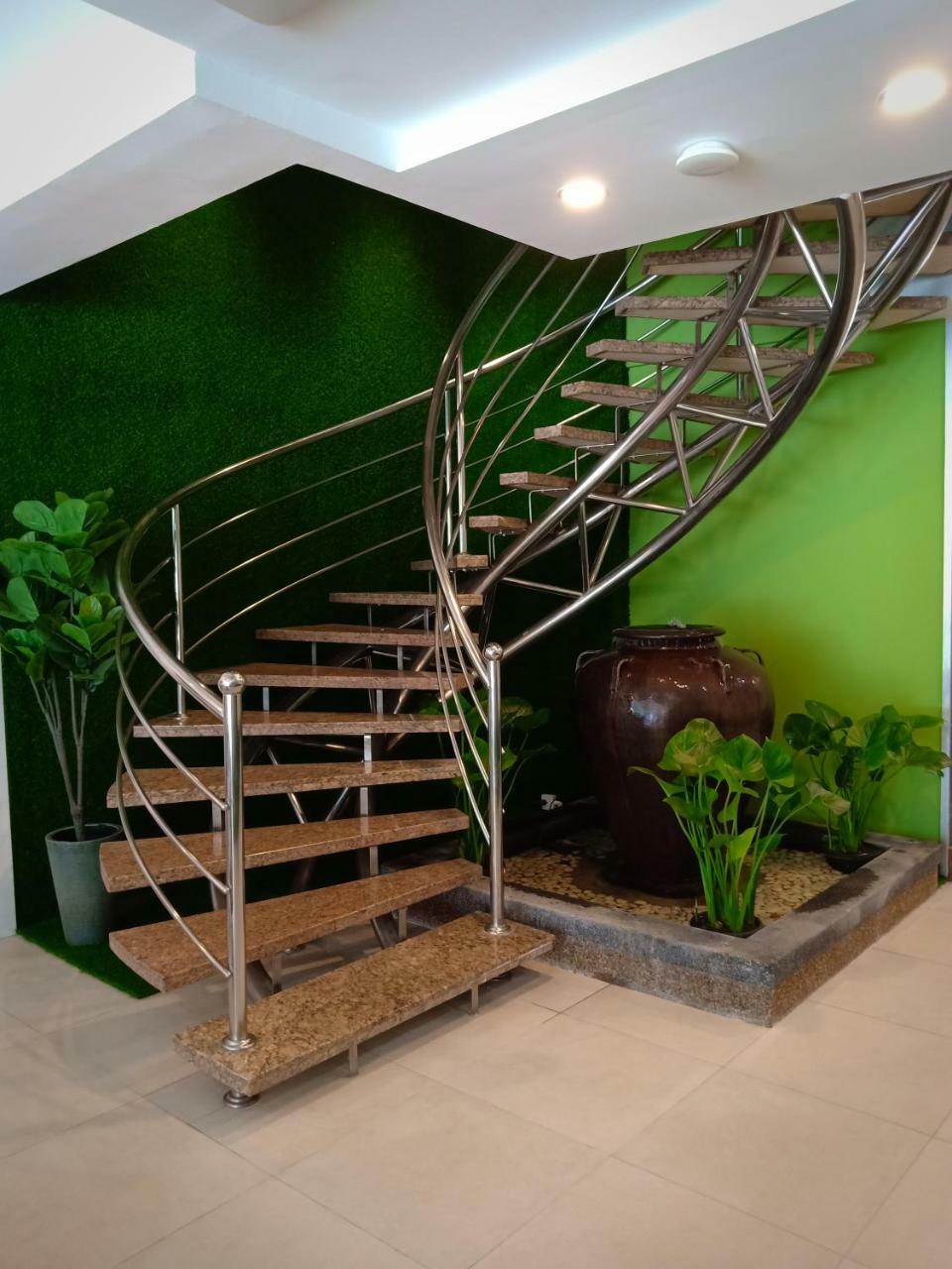H Boutique Hotel Xplorer Loke Yew Kuala Lumpur Buitenkant foto